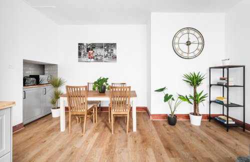 Serene One Bedroom Apartments Holborn, 10 Min Walk to Oxford Street - Photo 10