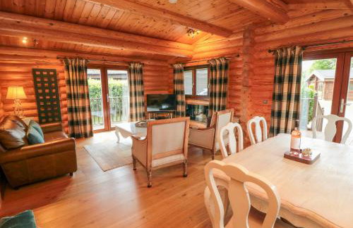 Endeavour Lodge 4 - Photo 2