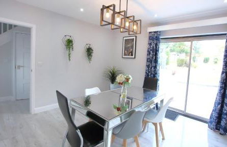 Deluxe 3 Bedroom 2 Bath House &Parking by CozyNest - Photo 13