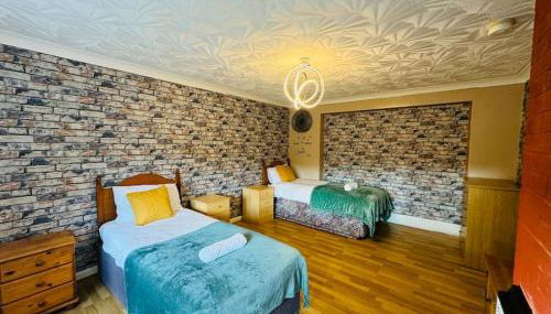 Contractors families free parking Ramsey Road - Foto 5