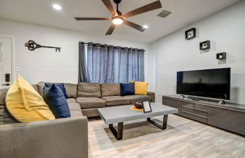 Modern Home-Downtown-3 Bedroom- King Bed - Foto 8