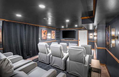 Amazing House - Movie & Game Room, Hot Tub, Fire Pit & Golf Course - Foto 8