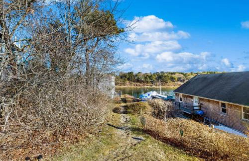 A Chatham Pearl on Oyster River - Photo 21