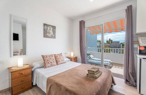 Céntrico Ático con Terraza Privada - Foto 3