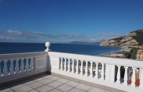 Lido Resort - Photo 30