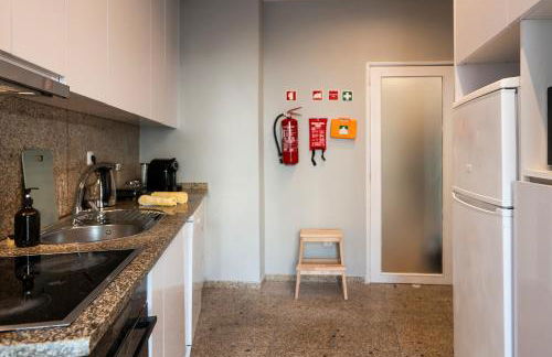 3BR Flat by Casa da Música, Central, Sleeps 6, E - Foto 26