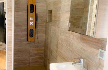 Le Menhir 2 Jacuzzi Spa Terasse Barbecue - Foto 11