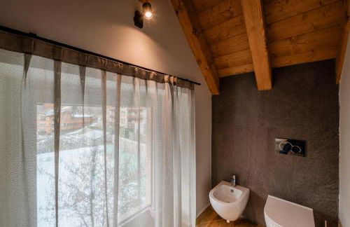 DALANIA MOUNTAIN APARTMENTS - Photo 15