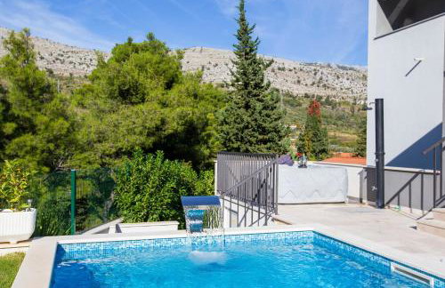 Luxury villa with a swimming pool Tugare, Omis - 20067 - Foto 17