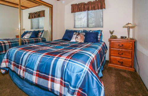 Cedar Pines - Mountain home in a tree filled neighborhood with WIFI - Foto 16