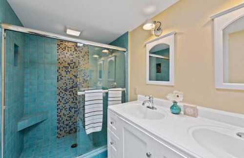 Nan's Escape by Juniper Holiday + Home - Photo 18