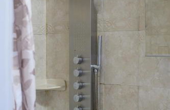 20 min to NYC, Newly Renovated, Private Driveway - Foto 13