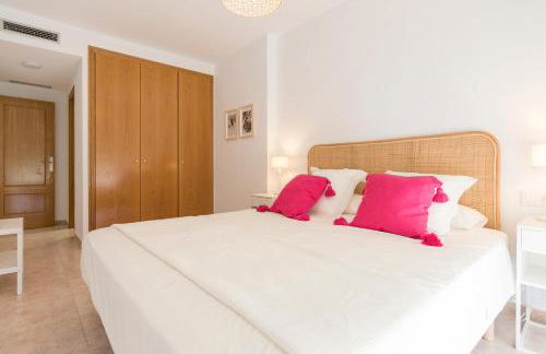 Beach Paradise Flat in Denia Centre w/ Large Pool - Foto 9