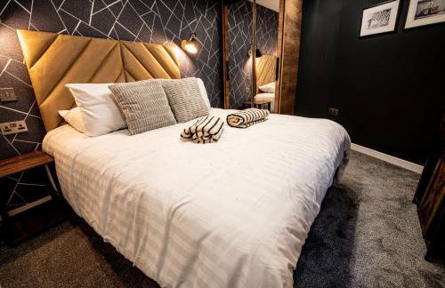 DJH Homes - VIP Luxury 2BR Grade ll Industrial House with Log Burner - JQ, Birmingham City - Foto 13