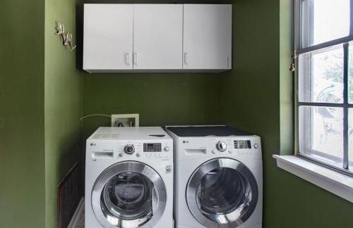 Four Bedroom Ranch Retreat with a Stunning Pool - Foto 35