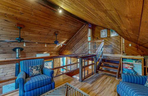 Cozy Island Cabin - Photo 7