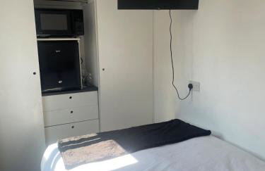 Cosy Cabin - Heart of Beckenham - Foto 12