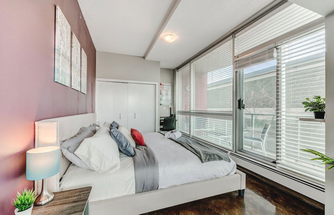 Luxury Condo Steps From Stampede Park - Photo 15