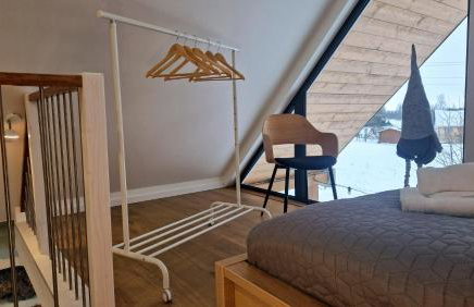 Brzuchem do góry - Foto 10