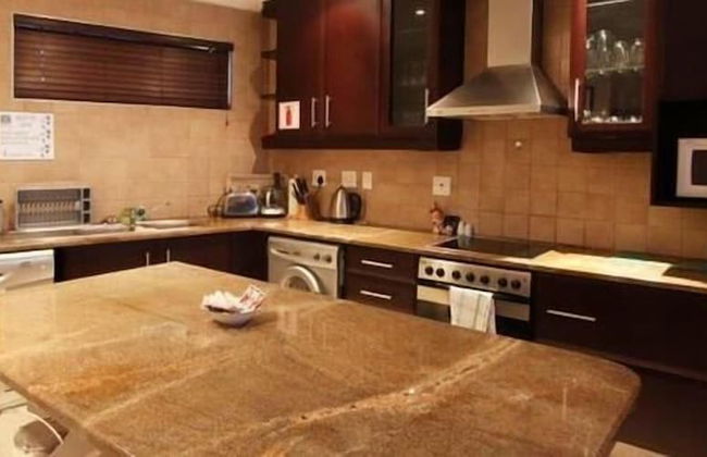 Ocean View Penthouse - Photo 10