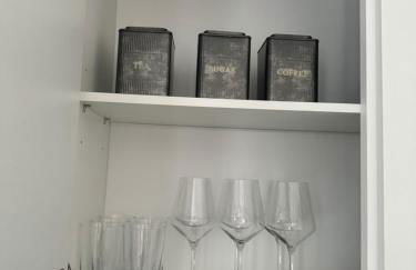 Free Parking! Kingston Studio, ideal for professionals relocators and leisure stays, near Kingston Station and Shopping Centre - Foto 11