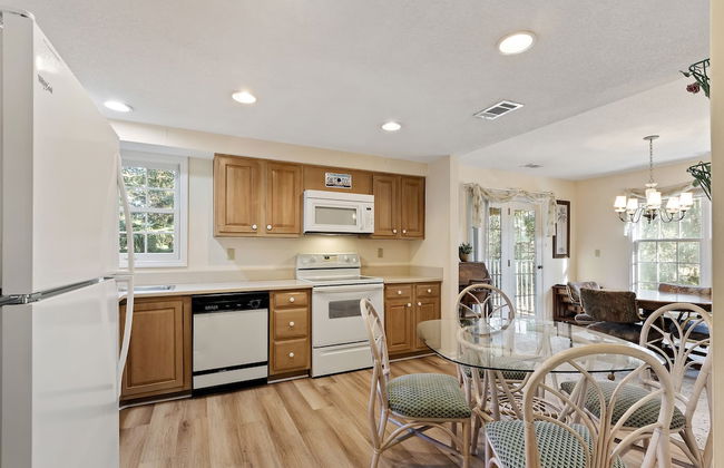 Evian by Hilton Head Retreats - Foto 40