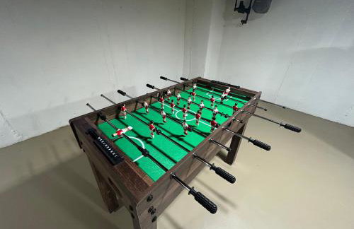 Spacious 3 Bedroom Home with Game Room and Parking - Foto 5