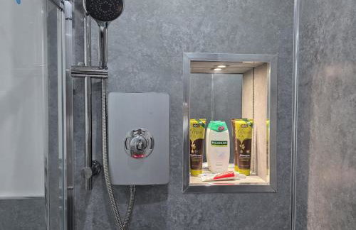 #18 Anfield 5 min walk Sleeps 7 4BR 5Bed 3Bathrms - Photo 66