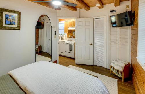 Lake Okeechobee Dockside Cabin with Pool Access - Foto 13