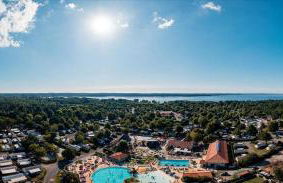 La Réserve 4 étoiles à Gastes emplacement 147 2CH 1SDB 6 personnes - Foto 2