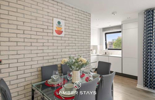 Modern 3 Bed Apartment in Acton by Amber Stays, Perfect for Business & Contractors - Photo 30