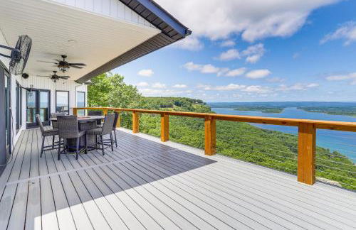 Luxe Home with Panoramic Greers Ferry Lake Views - Photo 30