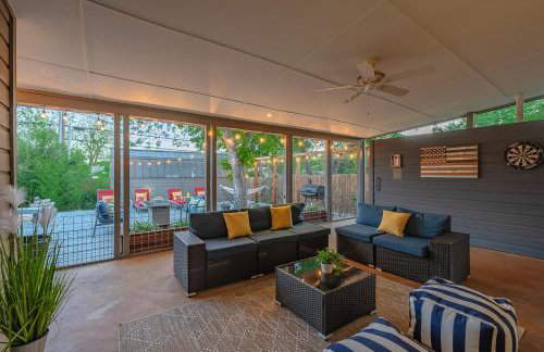 Serene POOL & Firepit in Stunning Home By Airport - Foto 70