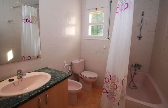 Peaceful Villa in Canyelles With Swimming Pool - Foto 14