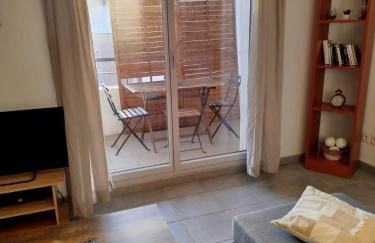 Essential Near stadium Air conditioning et Private parking - Foto 7