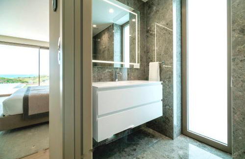 Peralta Beach - Award Winning Exquisite Dream Villa with Infinity Pool - Foto 16