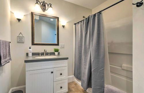 Mystic Refuge with Patio Less Than 1 Mi to Downtown! - Foto 15