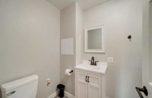 Waterfront Grove Retreat with Dock Cedar Ridge - Foto 13