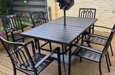 The Seagulls 3 Bedroom House with Parking Weymouth - Photo 4