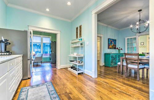 Colorful Cottage with Deck about 5 Mi to Downtown! - Foto 11