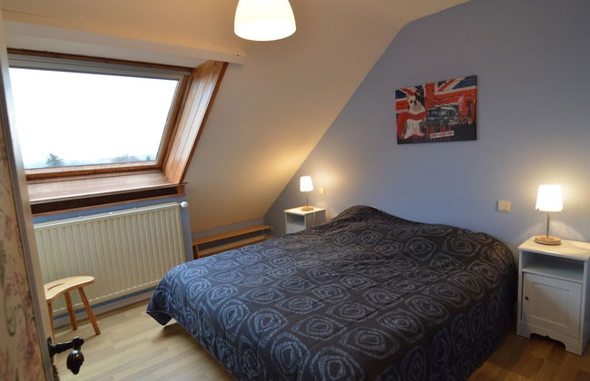 Hillside Retreat With Pond - Photo 2