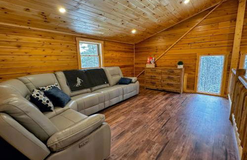31R Brand new log home on quiet side street in Bethlehem, close to Main Street! 20 min to skiing - Foto 7
