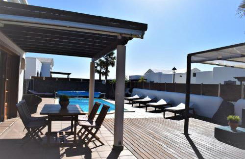 VILLA ALAI. PRIVACIDAD. PISCINA CLIMATIZADA. WIFI. TV CABLE. - Foto 5