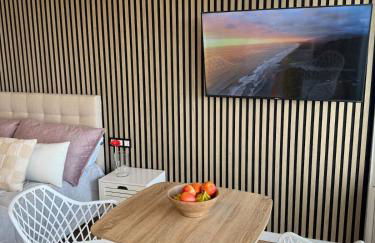 Marbella Beach View and Pool - Photo 7