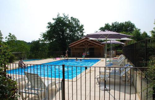 Village de Gîtes Le Châtenet - Foto 4