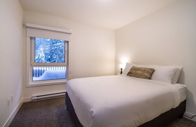Magog Condo by Revelstoke Vacations - Photo 4