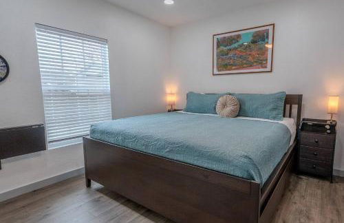 Winston's Hideaway. A few blocks walk to downtown. - Foto 22