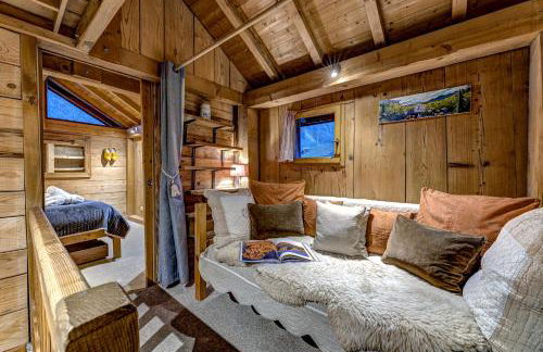 Tiki Lodge - hot tub & sauna - Photo 29