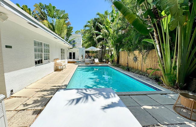 Islands Inn on the Drive - Poolside Paradise - Queen Bed - B2 - Foto 21