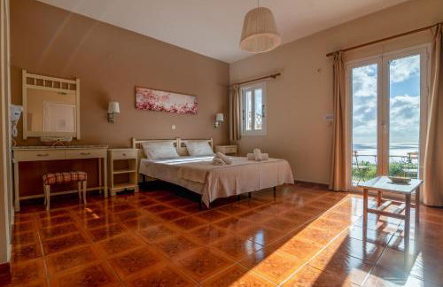 Lorraine's Cottage Style Studios, shared swimming pool and bbq only for guests at Simotata village - Photo 20